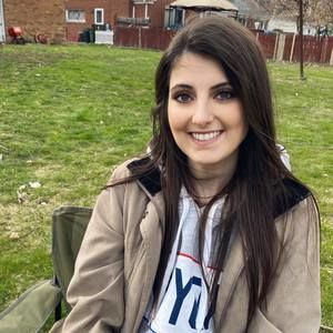 Meet your Posher, Dana